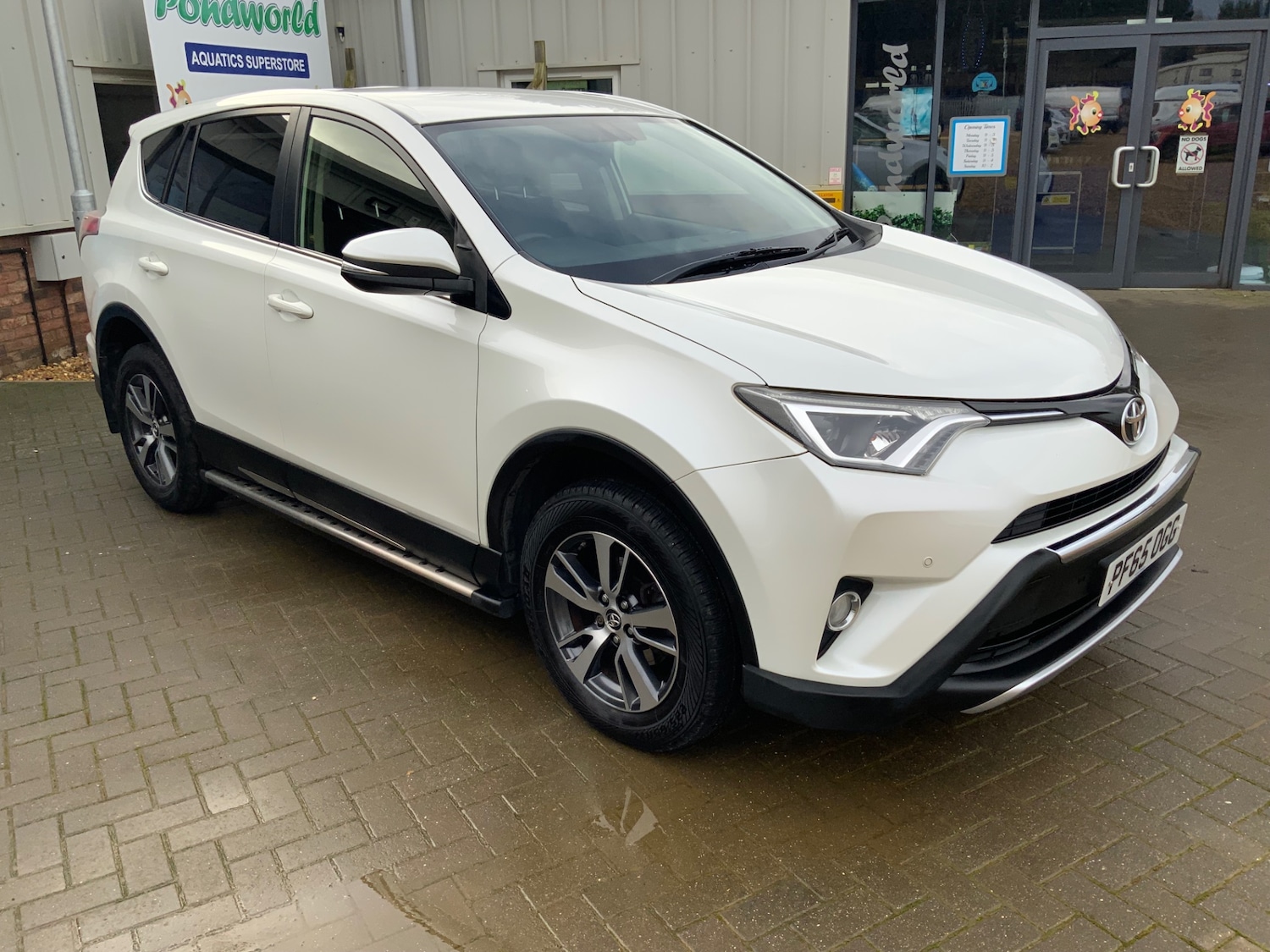 Used Toyota RAV4 2015 for sale - 76877415: Photo 3