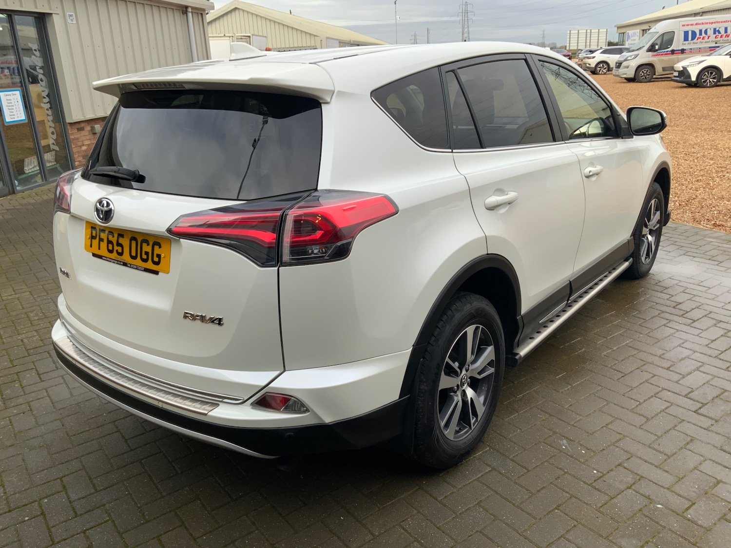 Used Toyota RAV4 2015 for sale - 76877415: Photo 5