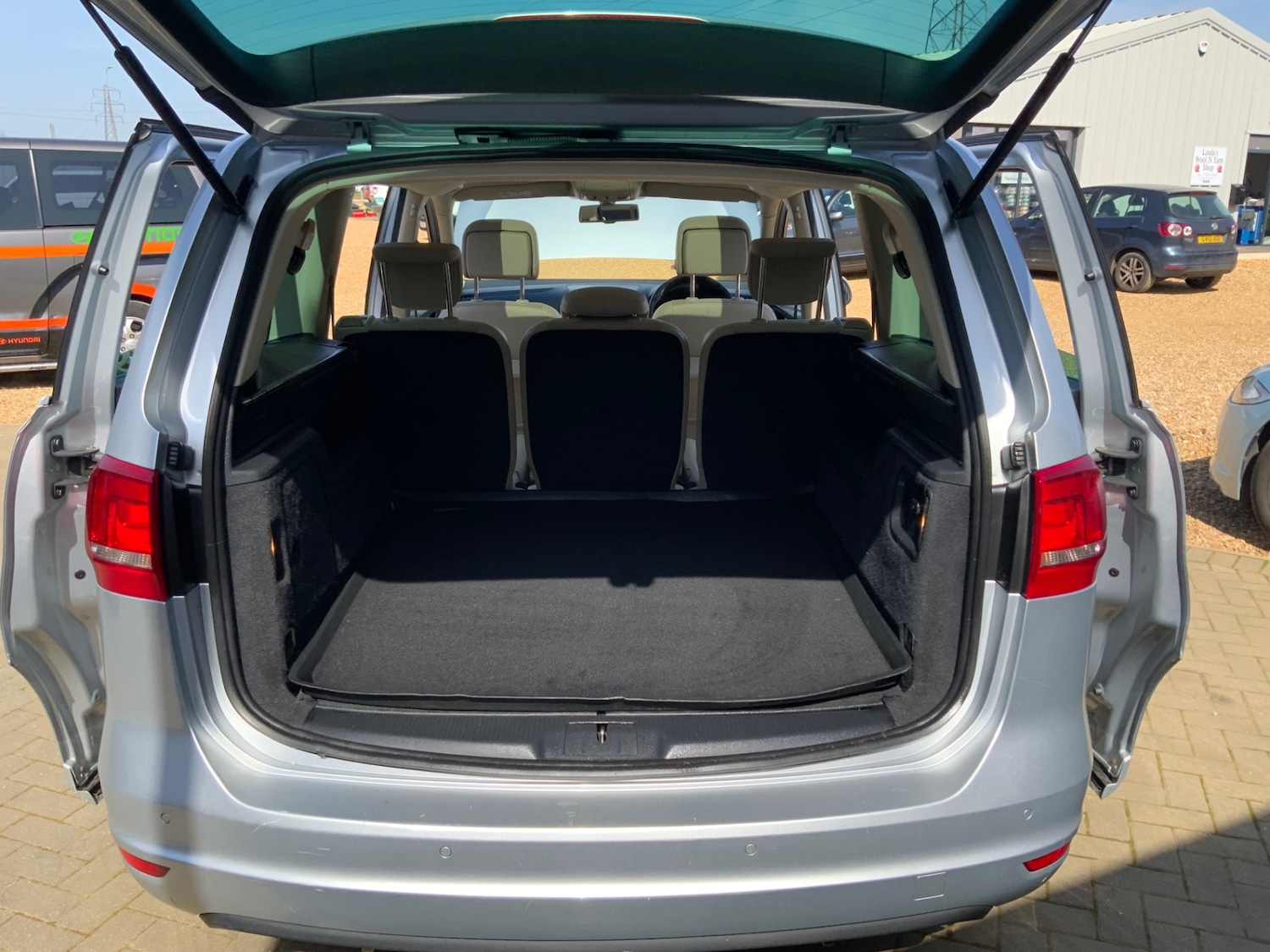 Used Volkswagen Sharan 2014 for sale - 78163799: Photo 24