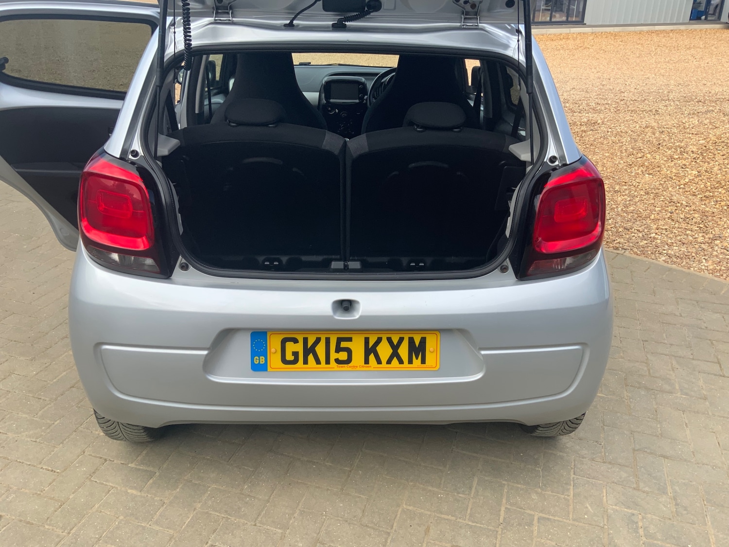 Vehicle 21