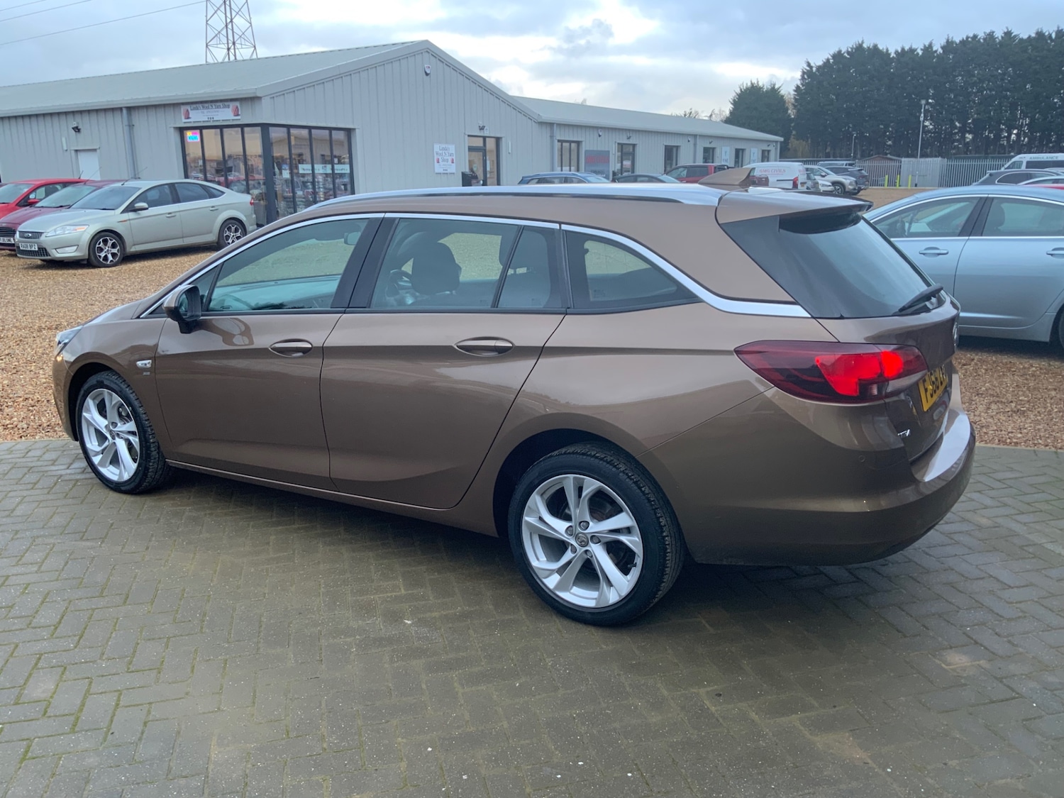 Used Vauxhall Astra 2016 for sale - 77529467: Photo 2