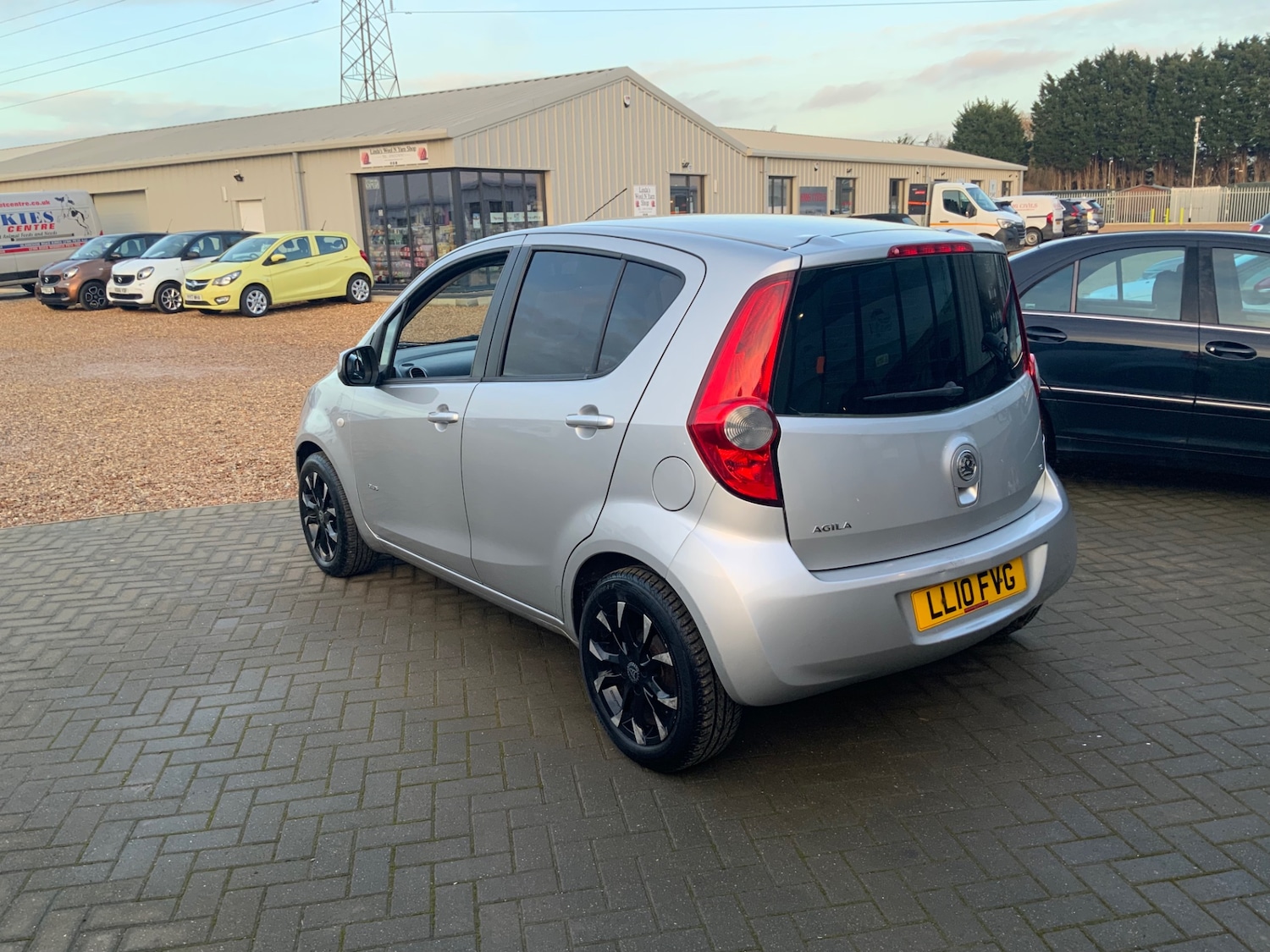 Used Vauxhall Agila 2010 for sale - 77170739: Photo 3