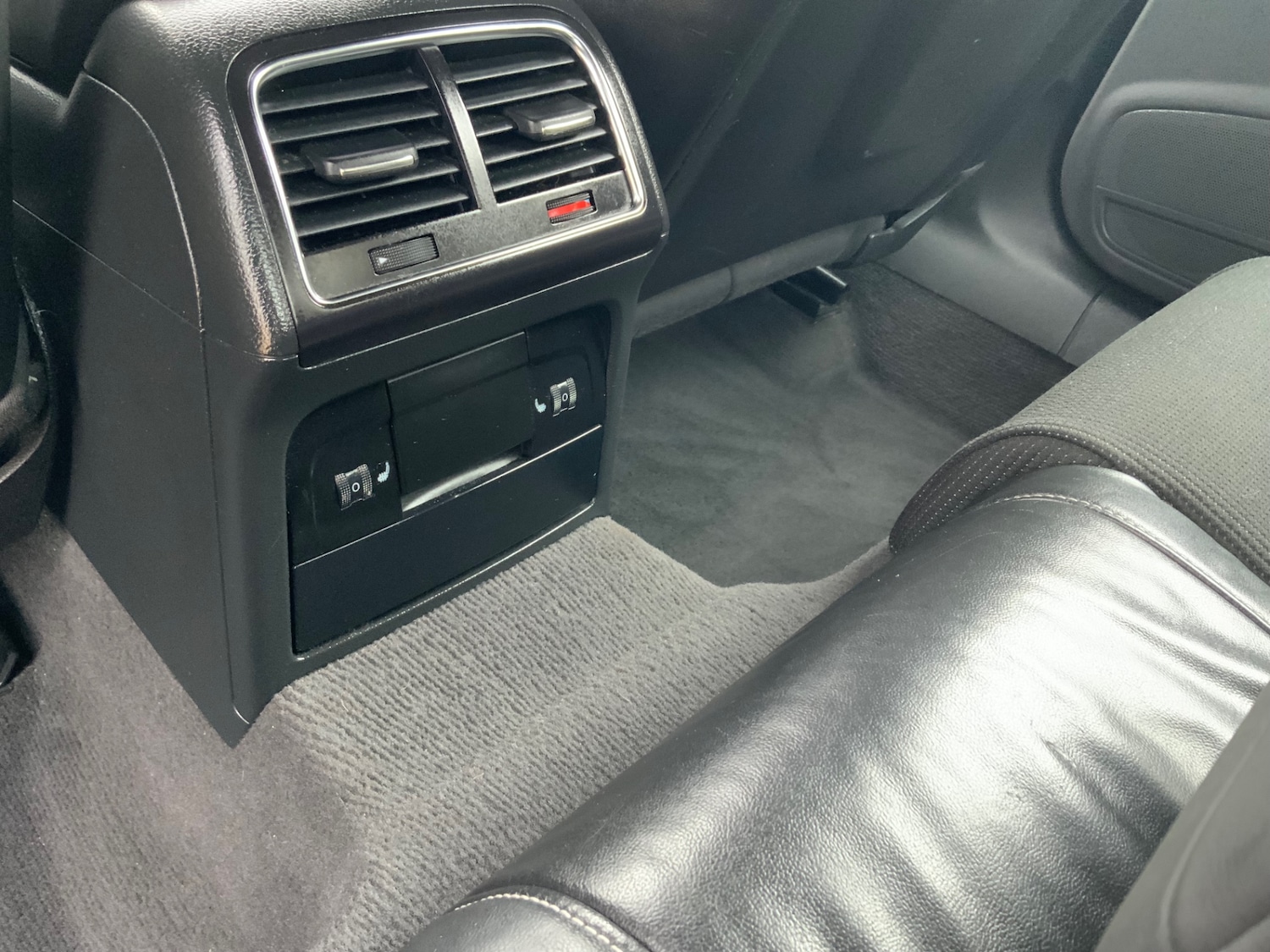 Used Audi A4 2009 for sale - 77845275: Photo 14