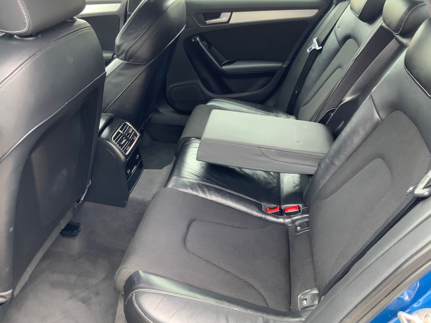 Used Audi A4 2009 for sale - 77845275: Photo 15