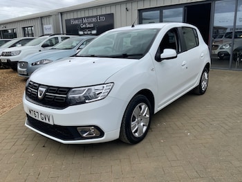 Used Dacia Sandero 2017 for sale - 78267461: Photo