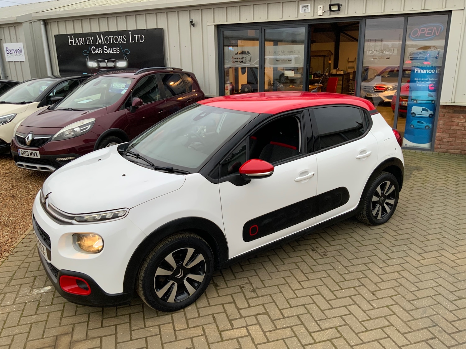 Used Citroen C3 2019 for sale - 76720367: Photo 3