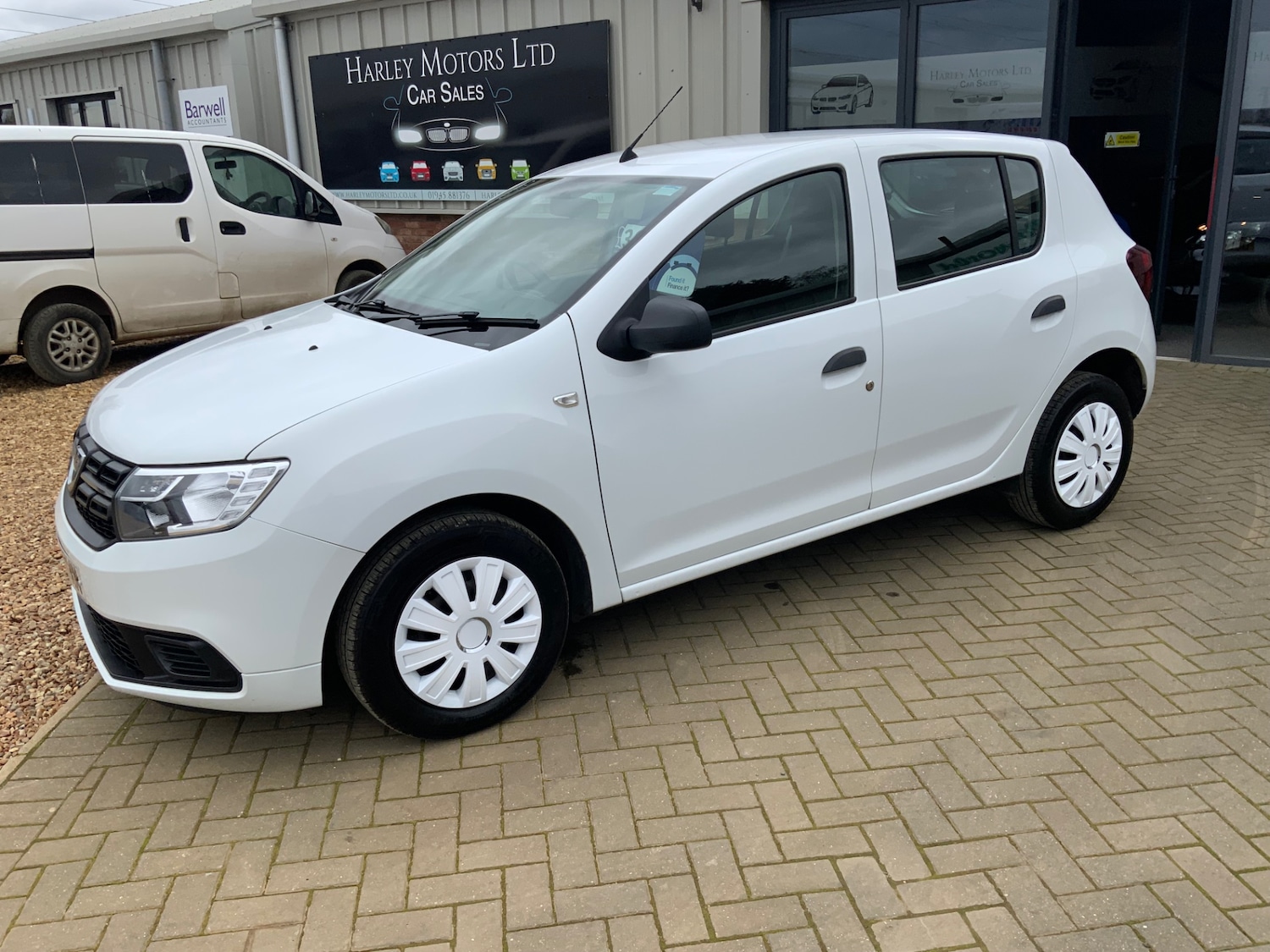 Used Dacia Sandero 2017 for sale - 77997303: Photo 7
