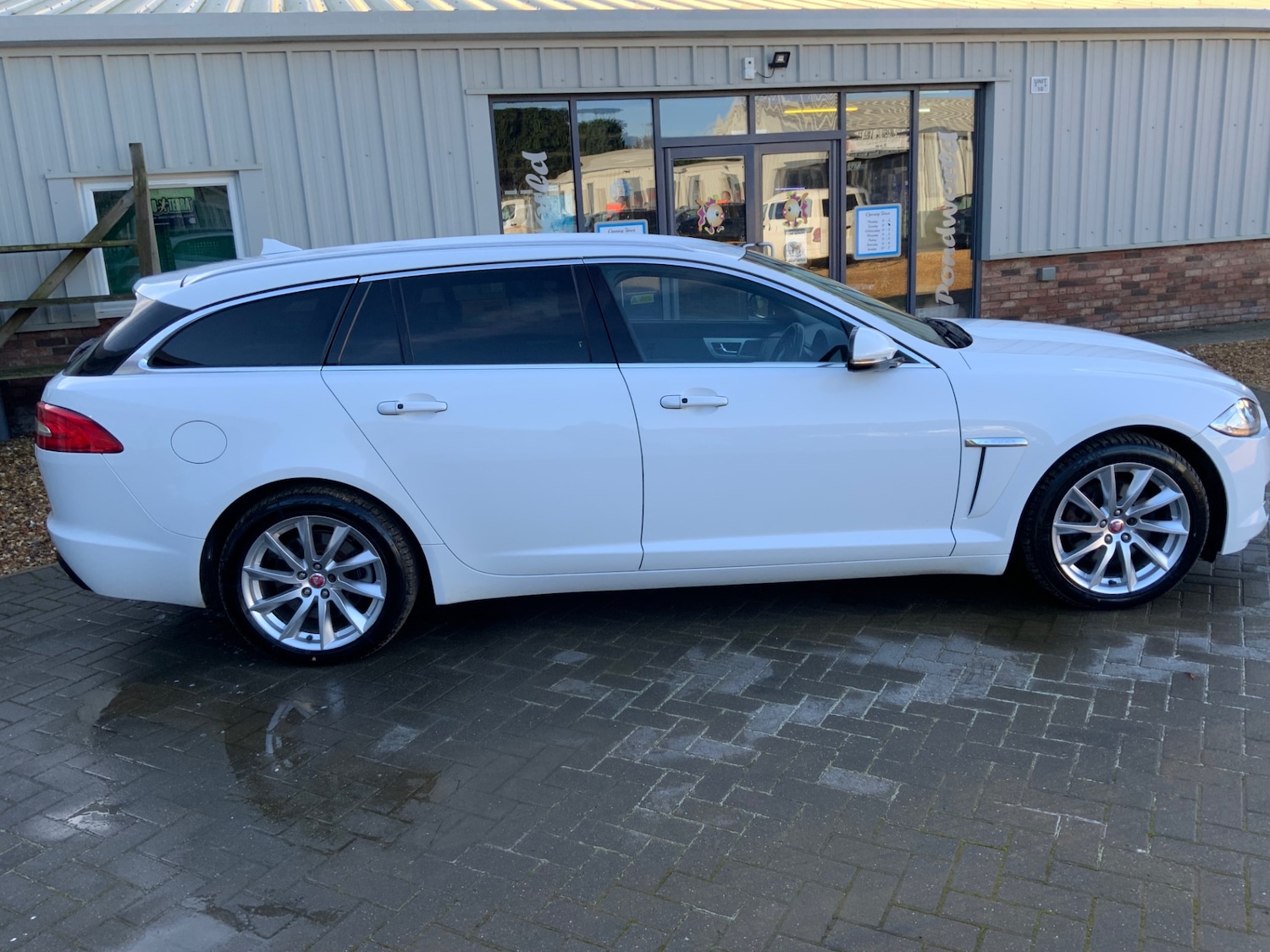 Used Jaguar XF 2014 for sale - 76640431: Photo 1