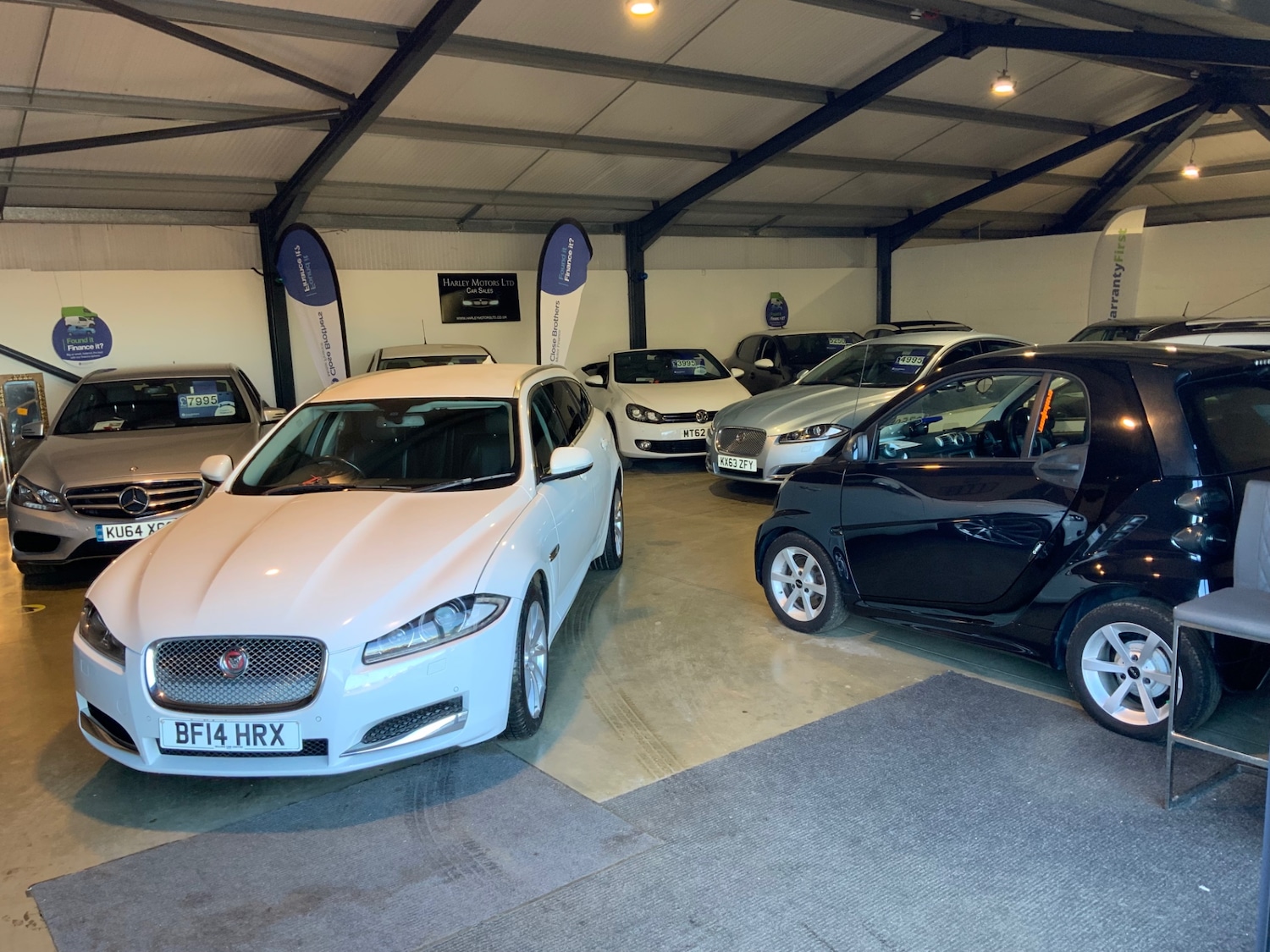Used Jaguar XF 2014 for sale - 76640431: Photo 7