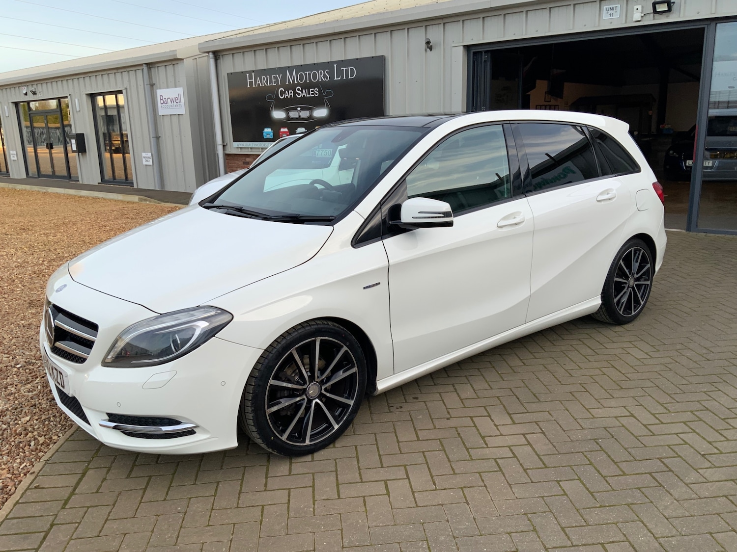 Used Mercedes-Benz B Class 2012 for sale - 77877641: Photo 10