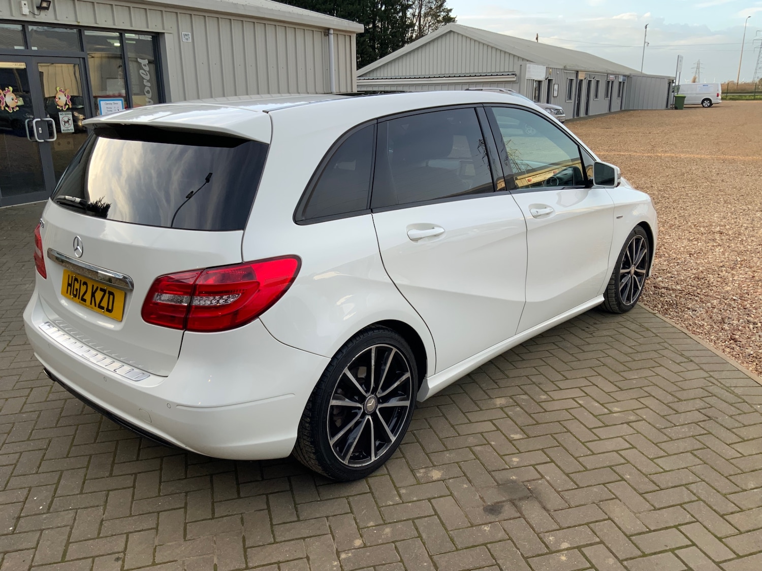 Used Mercedes-Benz B Class 2012 for sale - 77877641: Photo 4