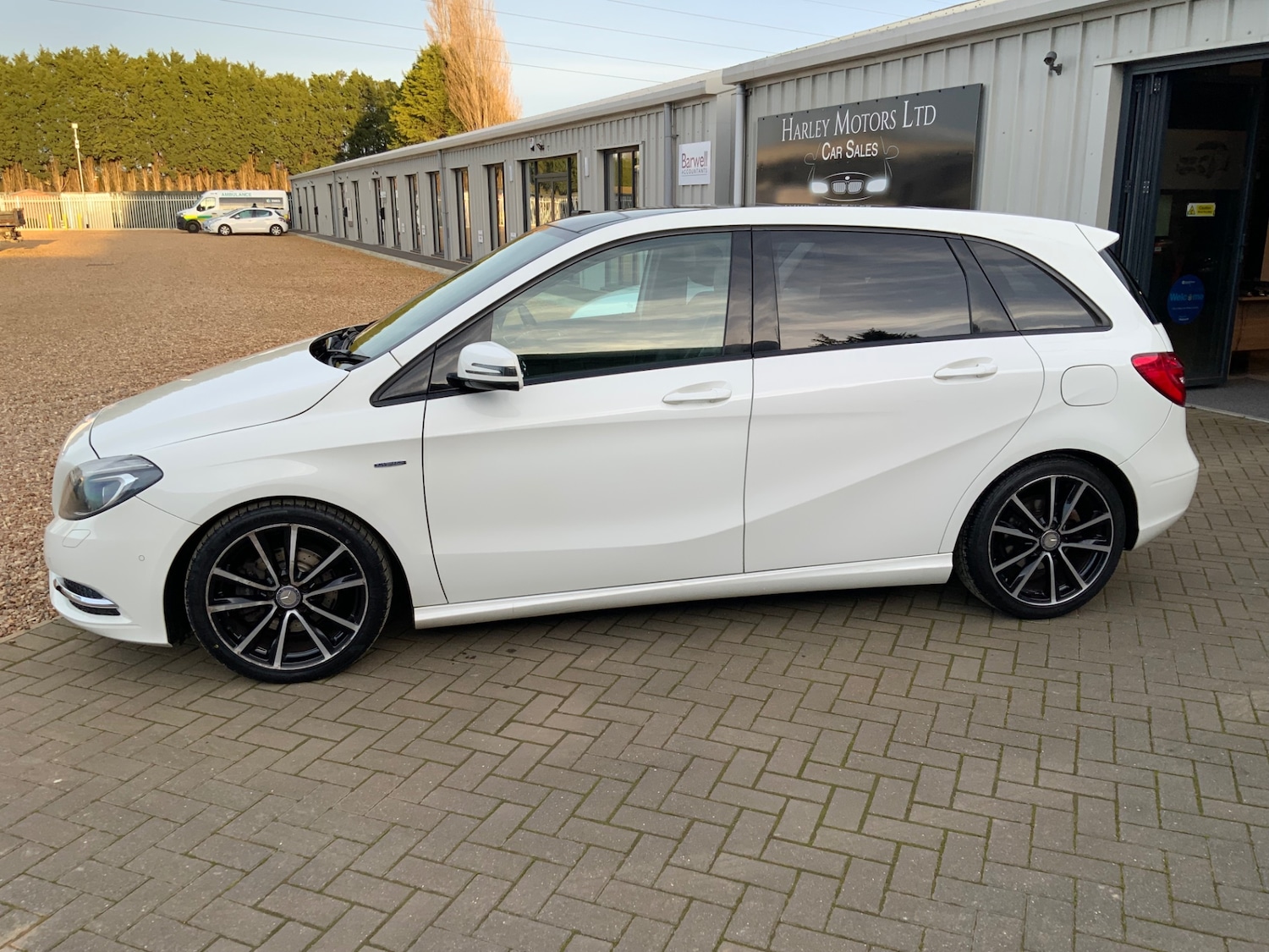 Used Mercedes-Benz B Class 2012 for sale - 77877641: Photo 9