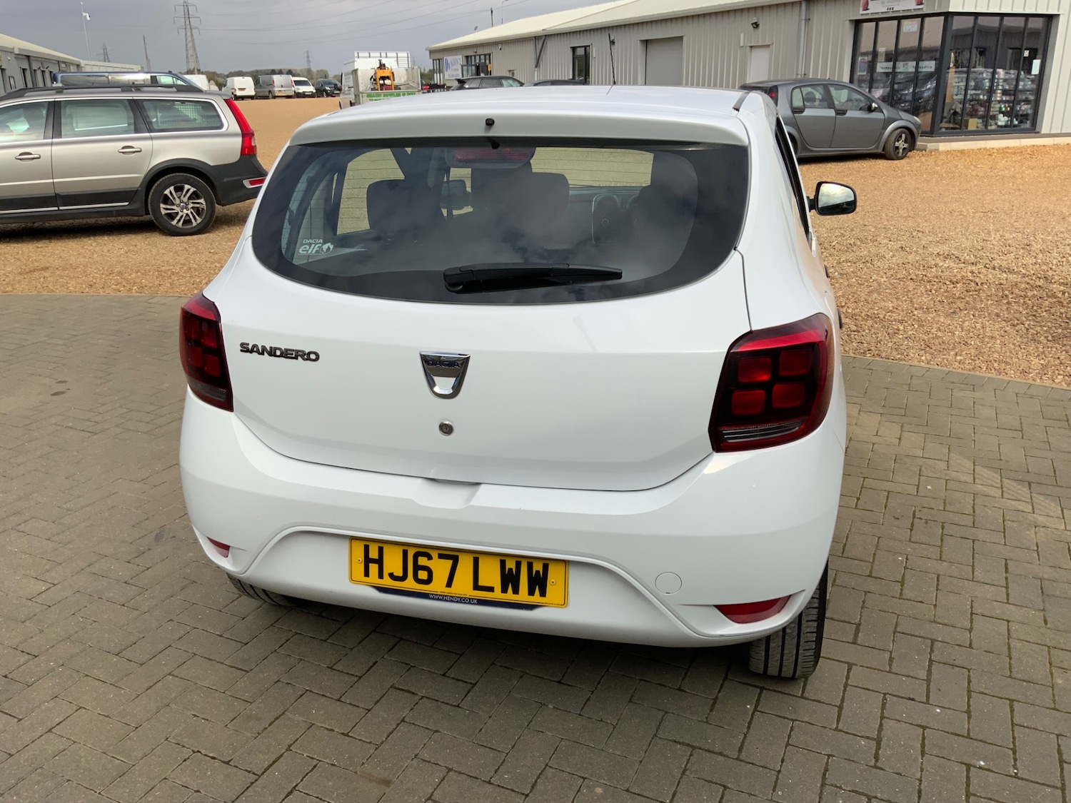 Used Dacia Sandero 2017 for sale - 76142637: Photo 7
