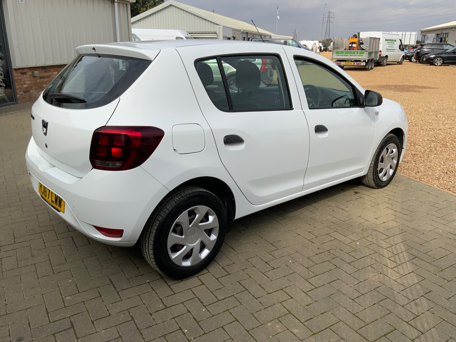 Used Dacia Sandero 2017 for sale - 76142637: Photo 8