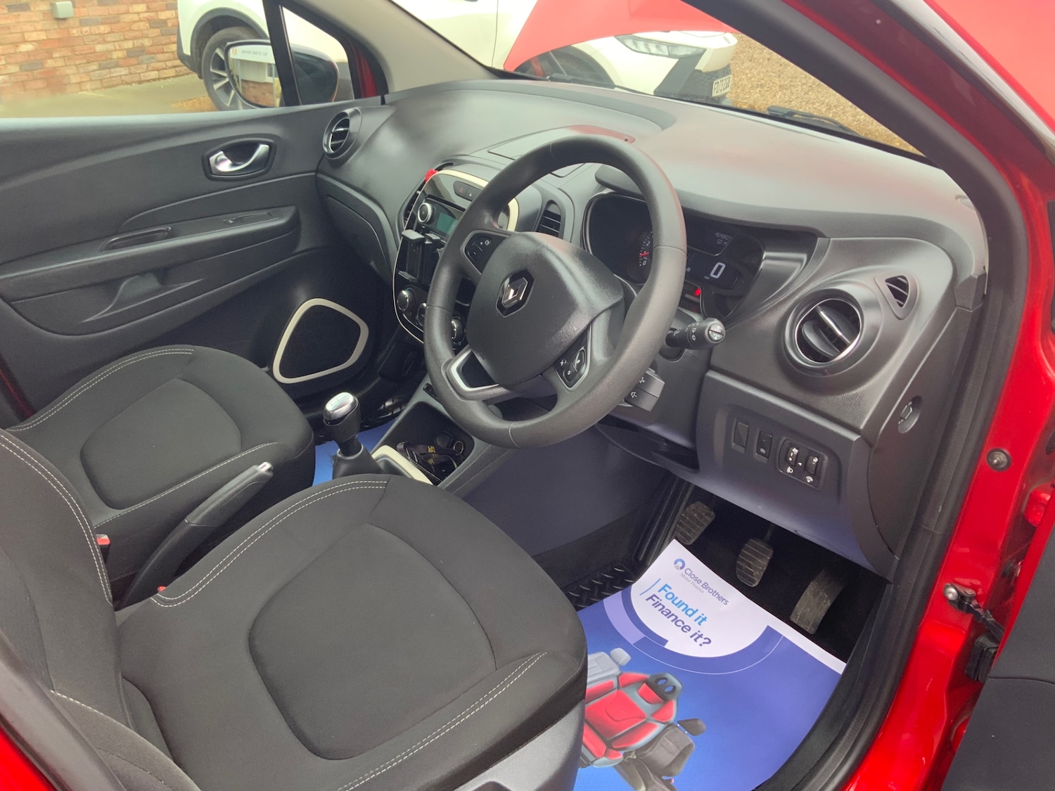 Used Renault Captur 2018 for sale - 77137234: Photo 10