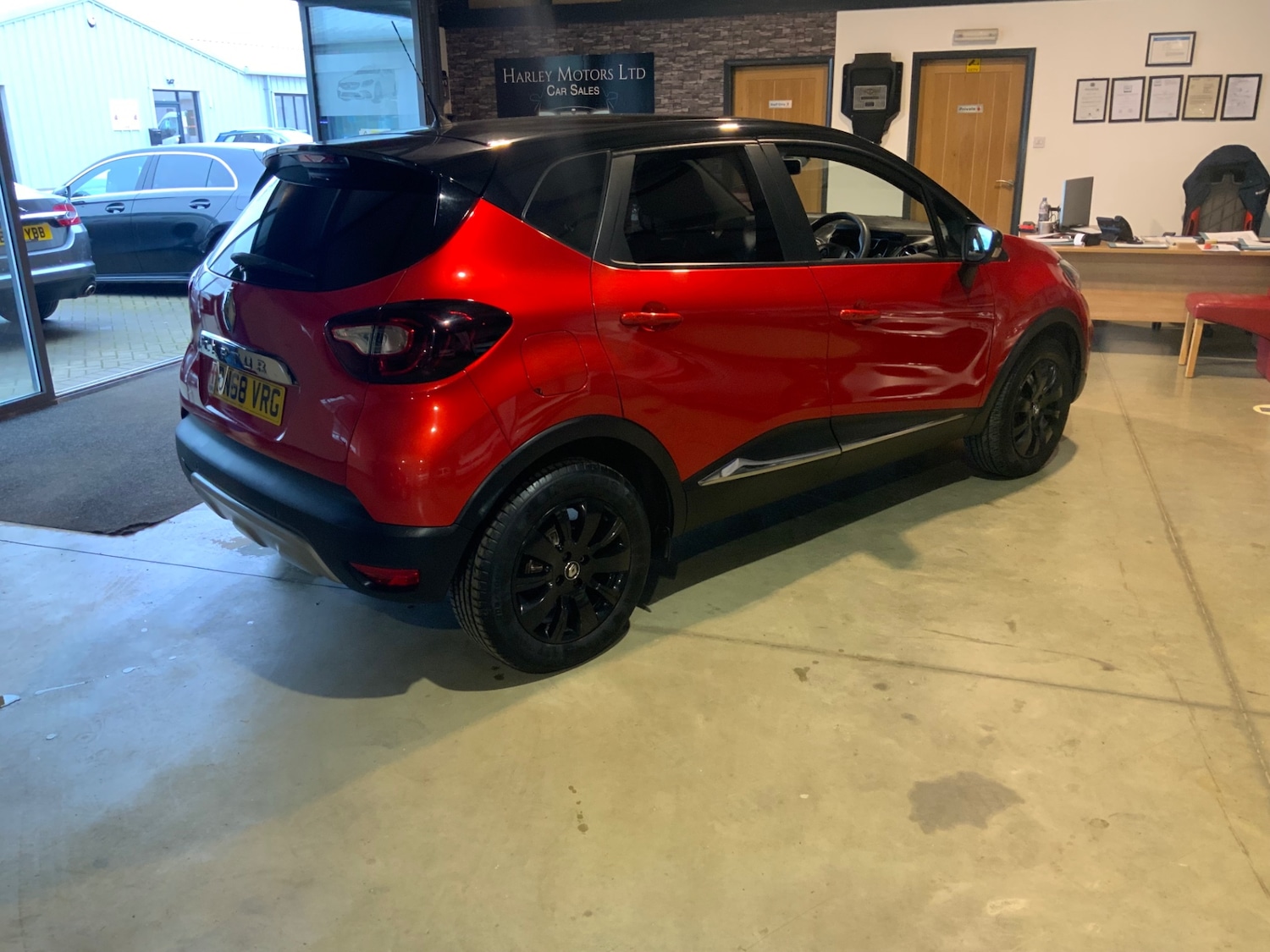 Used Renault Captur 2018 for sale - 77137234: Photo 5