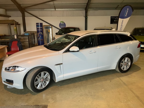 Used Jaguar XF 2015 for sale - 75692213: Photo 6