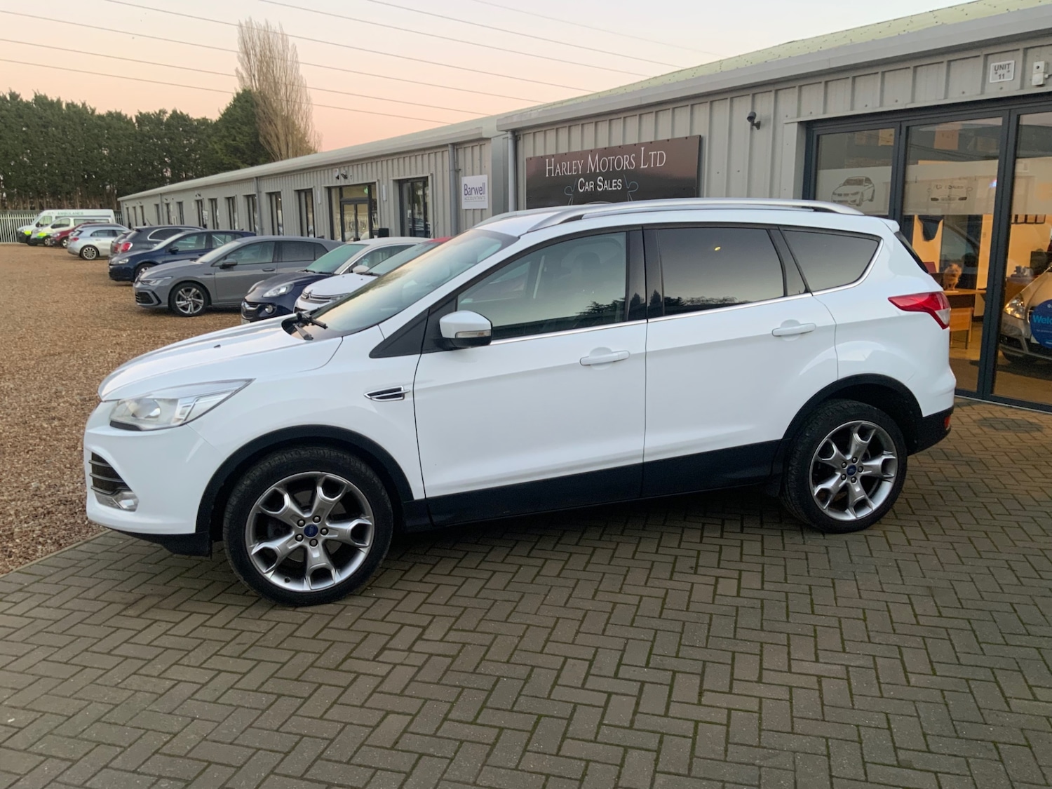 Used Ford Kuga 2014 for sale - 77004899: Photo 2