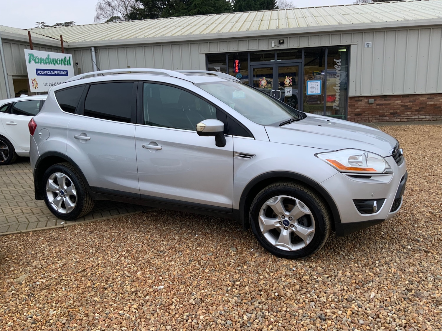 Used Ford Kuga 2011 for sale - 77370195: Photo 2