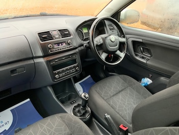 Used Skoda Fabia 2012 for sale - 76159640: Photo 2