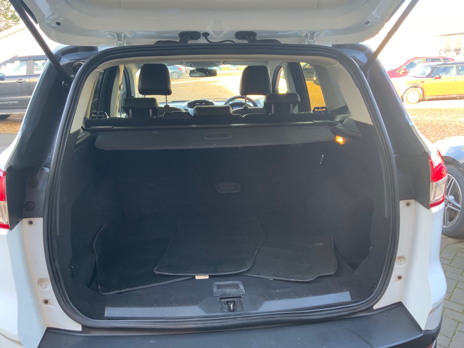 Used Ford Kuga 2014 for sale - 77125972: Photo 15