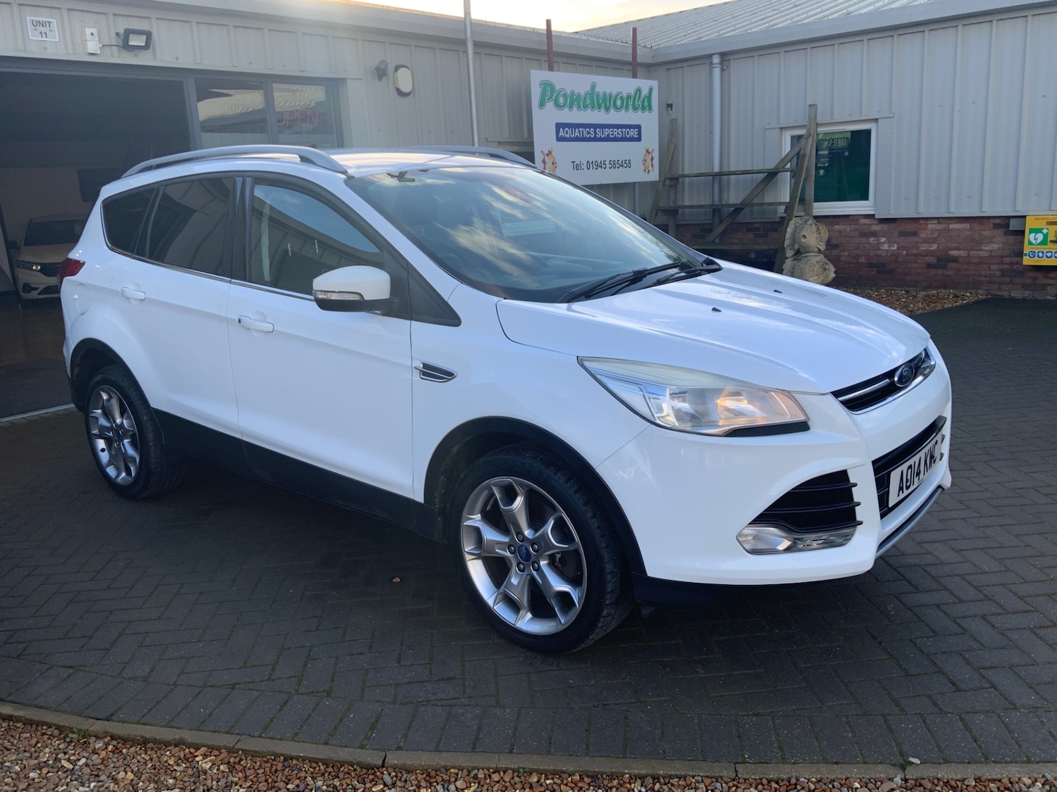 Used Ford Kuga 2014 for sale - 77125972: Photo 2
