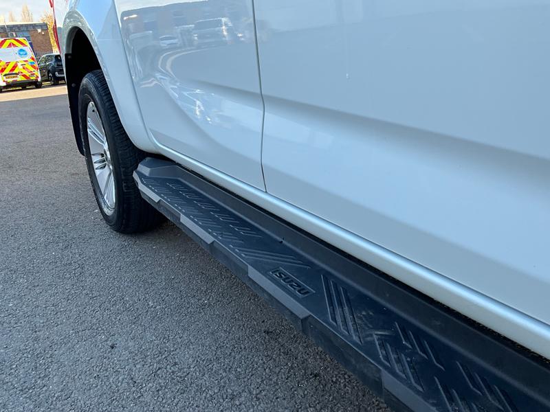 Used Isuzu D-Max 2022 for sale - 76766970: Photo 9