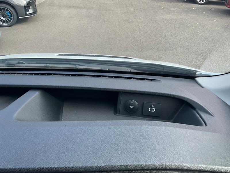 Used Ford E-Transit 2025 for sale - 76767028: Photo 18