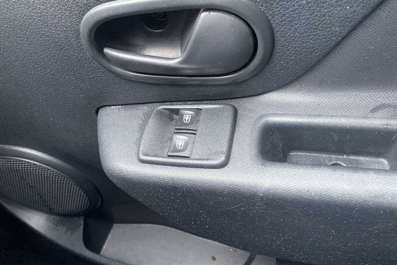 Used Dacia Sandero 2017 for sale - 76668415: Photo 18