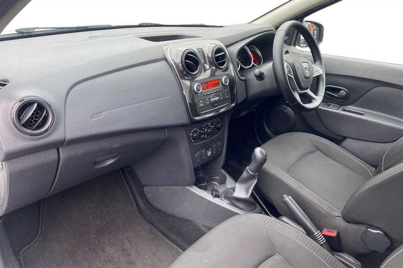 Used Dacia Sandero 2017 for sale - 76668415: Photo 2