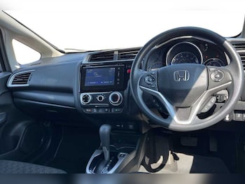 Used Honda Jazz 2016 for sale - 79147236: Photo