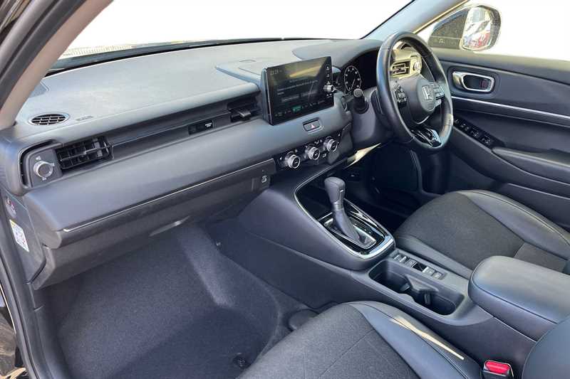 Used Honda HR-V 2023 for sale - 77068111: Photo 2