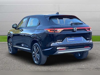 Used Honda HR-V 2023 for sale - 77068111: Photo