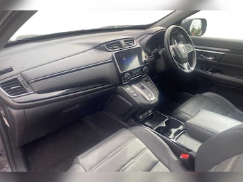 Used Honda CR-V 2022 for sale - 76100102: Photo