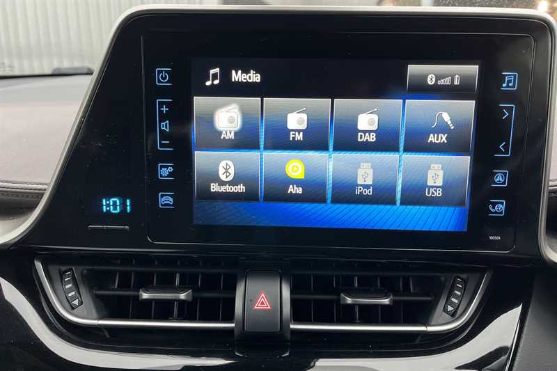 Used Toyota C-HR for sale - 76999856: Photo 15