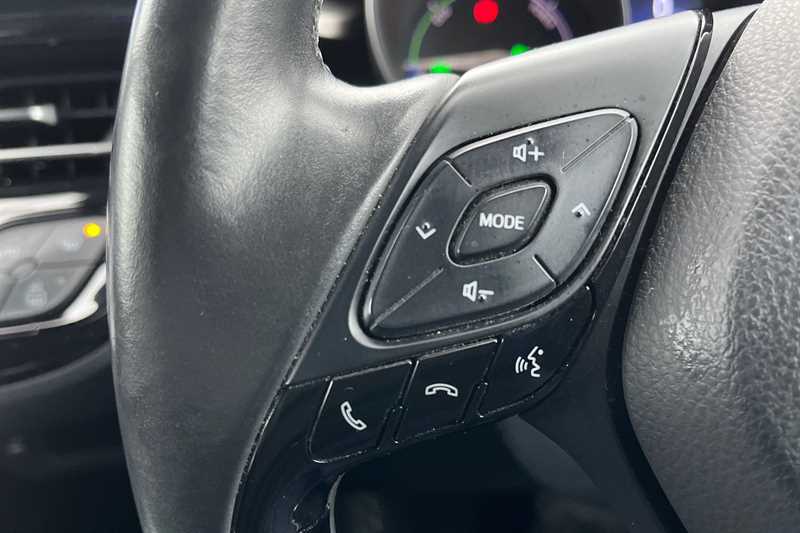 Used Toyota C-HR for sale - 76999856: Photo 17