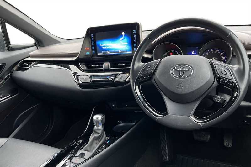 Used Toyota C-HR for sale - 76999856: Photo 4
