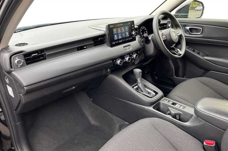 Used Honda HR-V 2023 for sale - 76169082: Photo 2