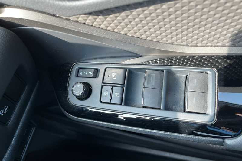 Used Toyota C-HR 2023 for sale - 77996785: Photo 18