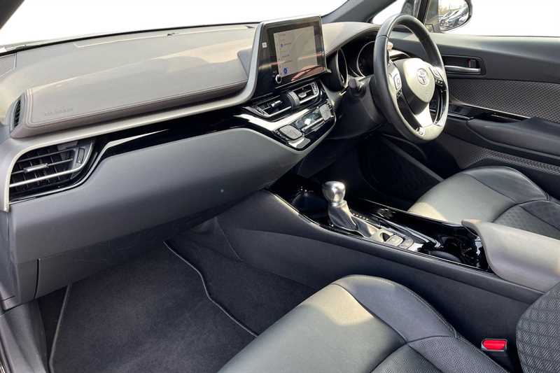 Used Toyota C-HR 2023 for sale - 77996785: Photo 2