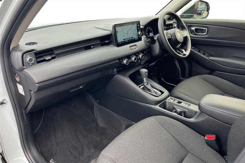 Used Honda HR-V 2024 for sale - 76339012: Photo 2