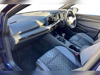 Used Volkswagen Golf 2022 for sale - 77018504: Photo