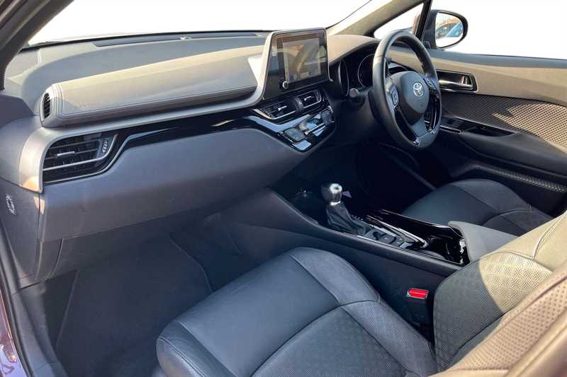 Used Toyota C-HR 2023 for sale - 77755854: Photo 2