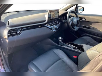 Used Toyota C-HR 2023 for sale - 77755854: Photo