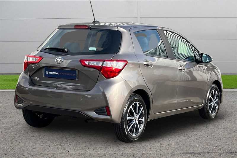 Used Toyota Yaris 2019 for sale - 76760851: Photo 12