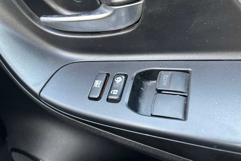 Used Toyota Yaris 2019 for sale - 76760851: Photo 18