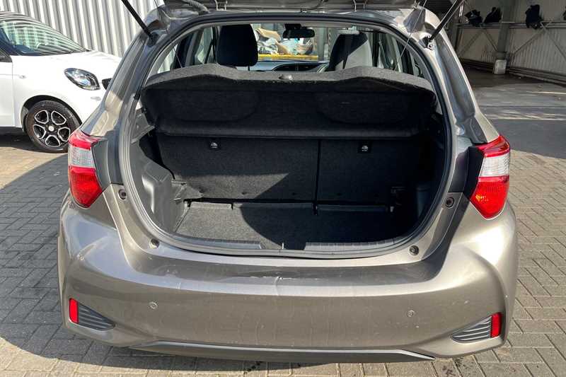 Used Toyota Yaris 2019 for sale - 76760851: Photo 20