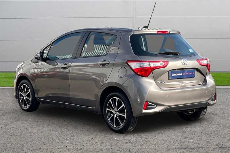 Used Toyota Yaris 2019 for sale - 76760851: Photo 3