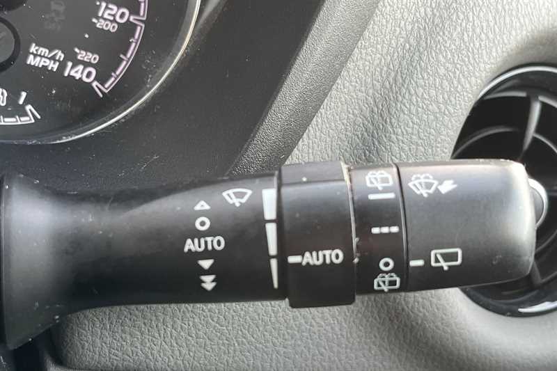 Used Toyota Yaris 2018 for sale - 77068108: Photo 23