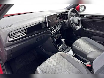 Used Volkswagen T-Roc 2023 for sale - 78610382: Photo